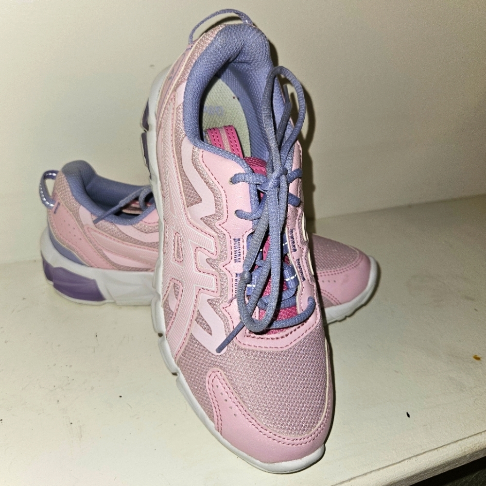 ASICS Kid's Gel-Quantum 90 Grade School Sportstyle Shoes, 3.5 Cotton Candy/White